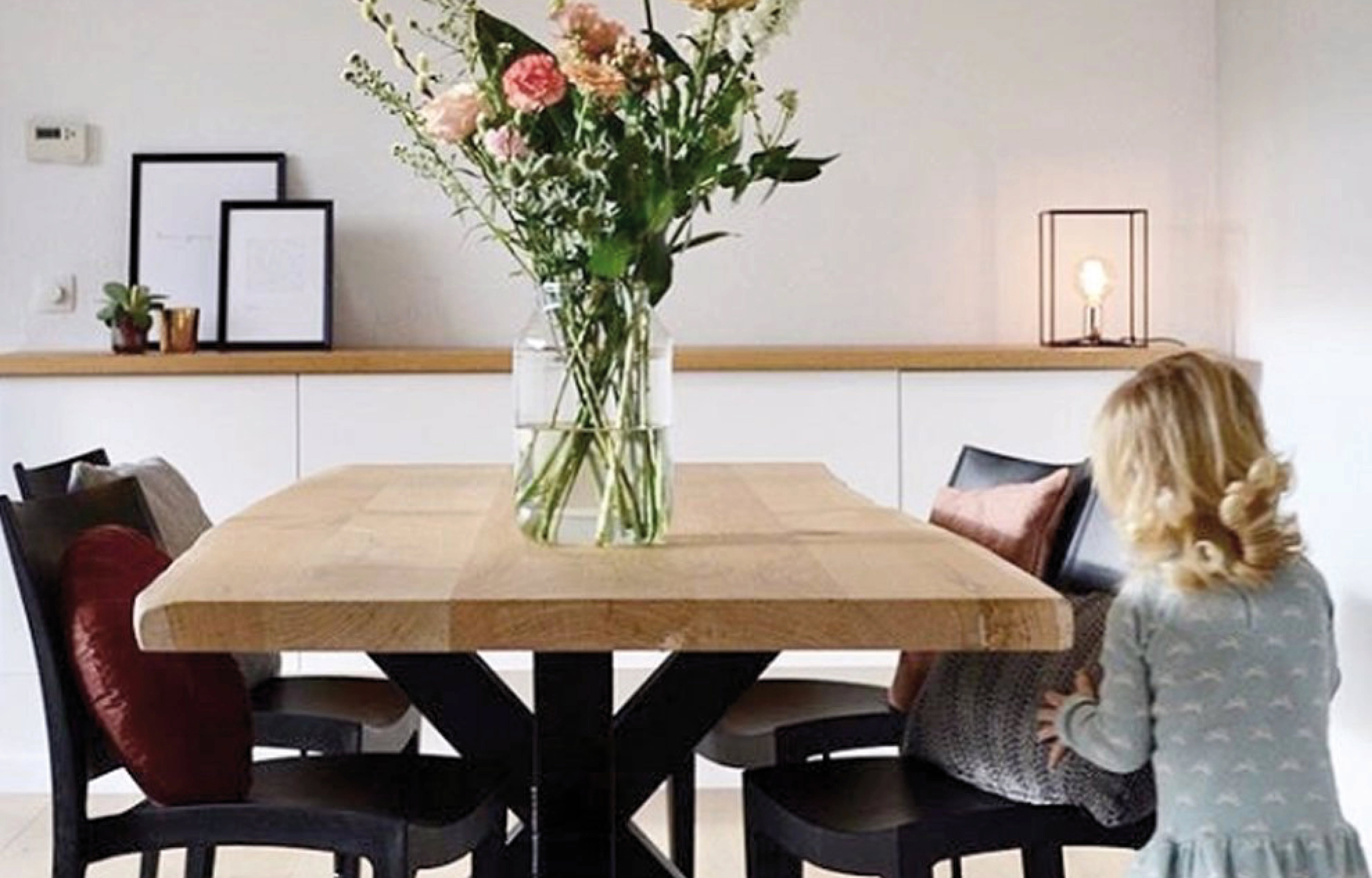 tafel-bij-gezin-met-kinderen Geschikte tafel voor gezinnen met kleine kinderen | Table du Sud