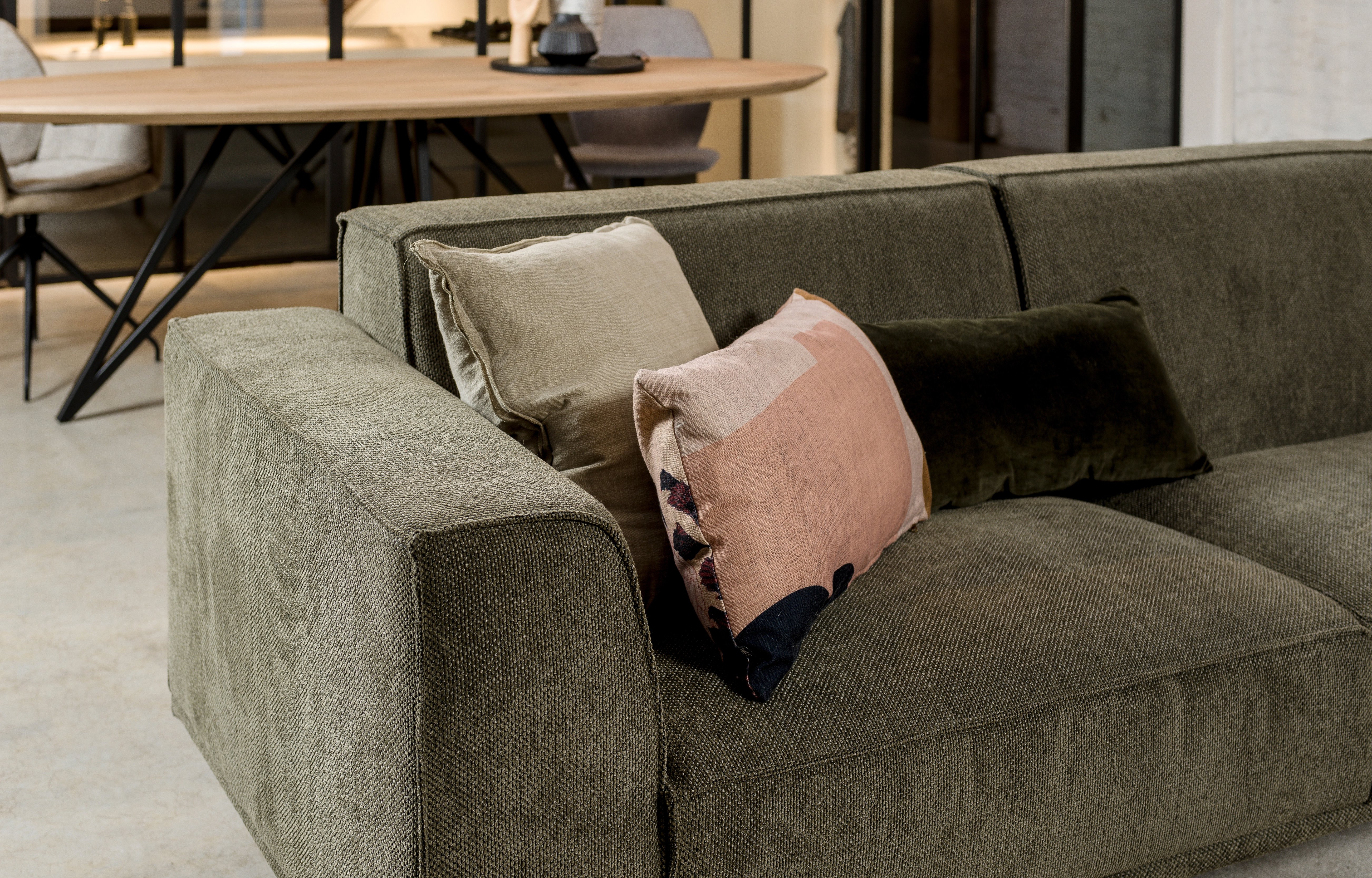 Maintenance for leather and fabric sofas | Table du Sud