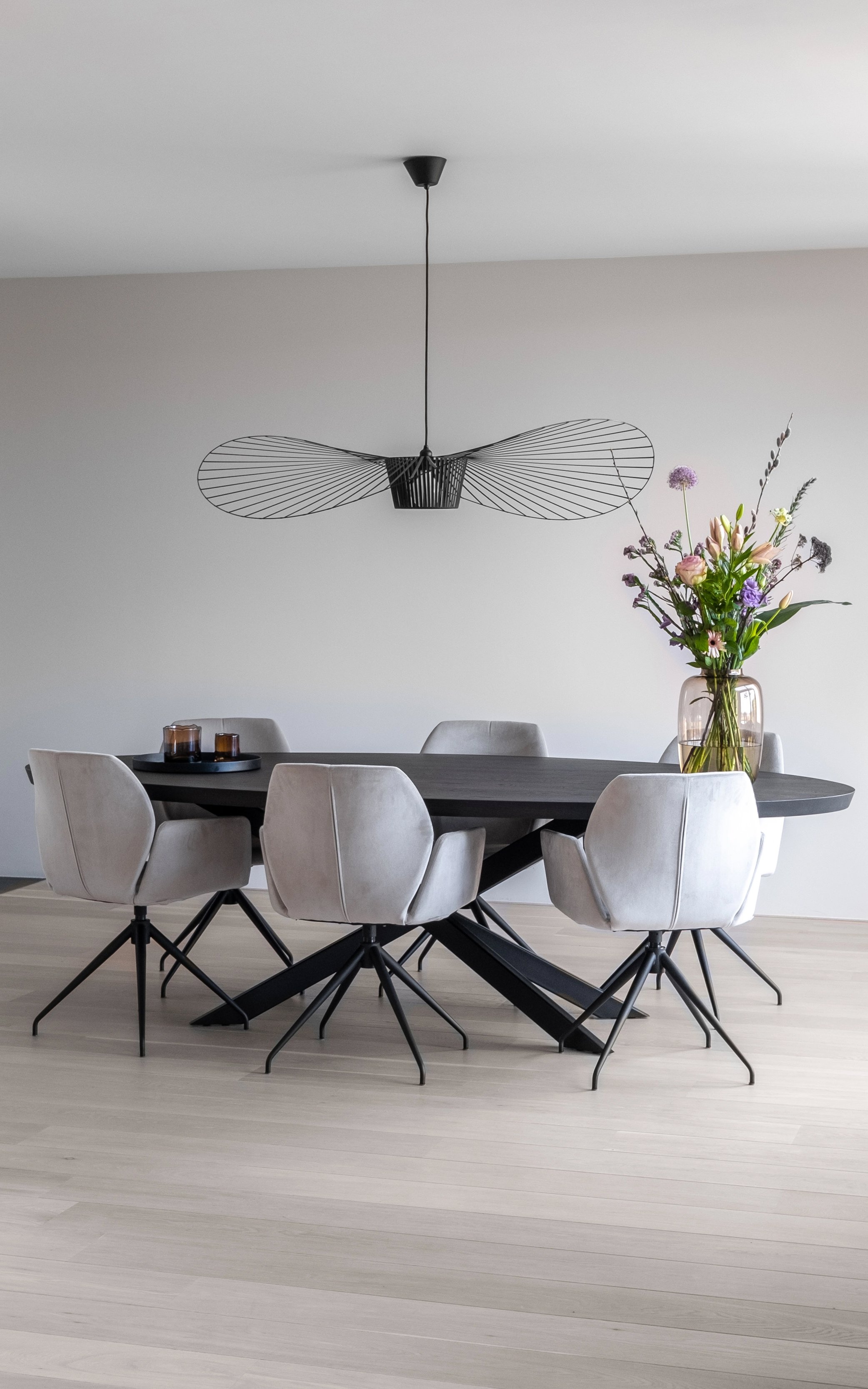 Hoeveel stoelen aan tafel? | Table du Sud