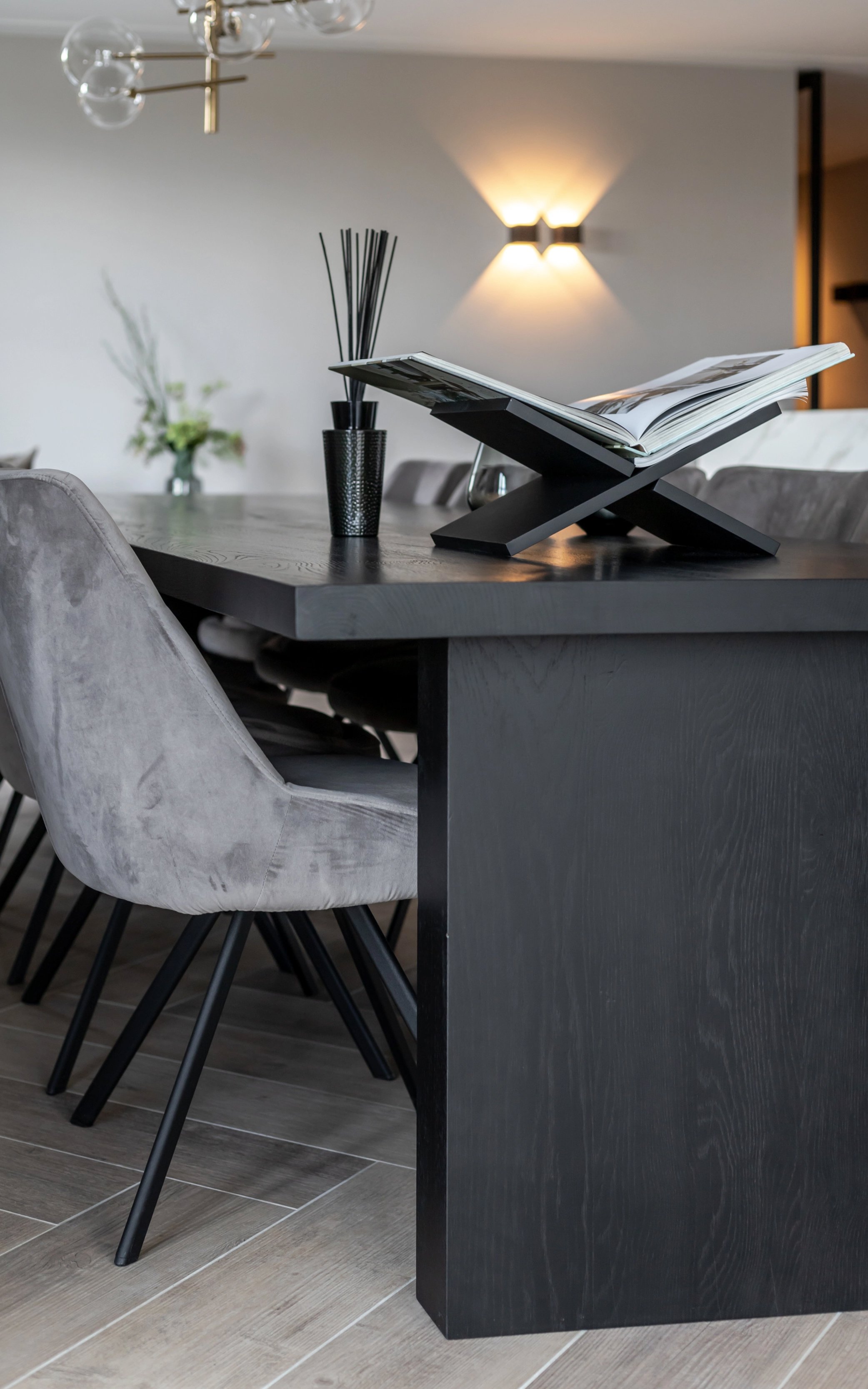 zwarte-meubels De kleur zwart | Table du Sud