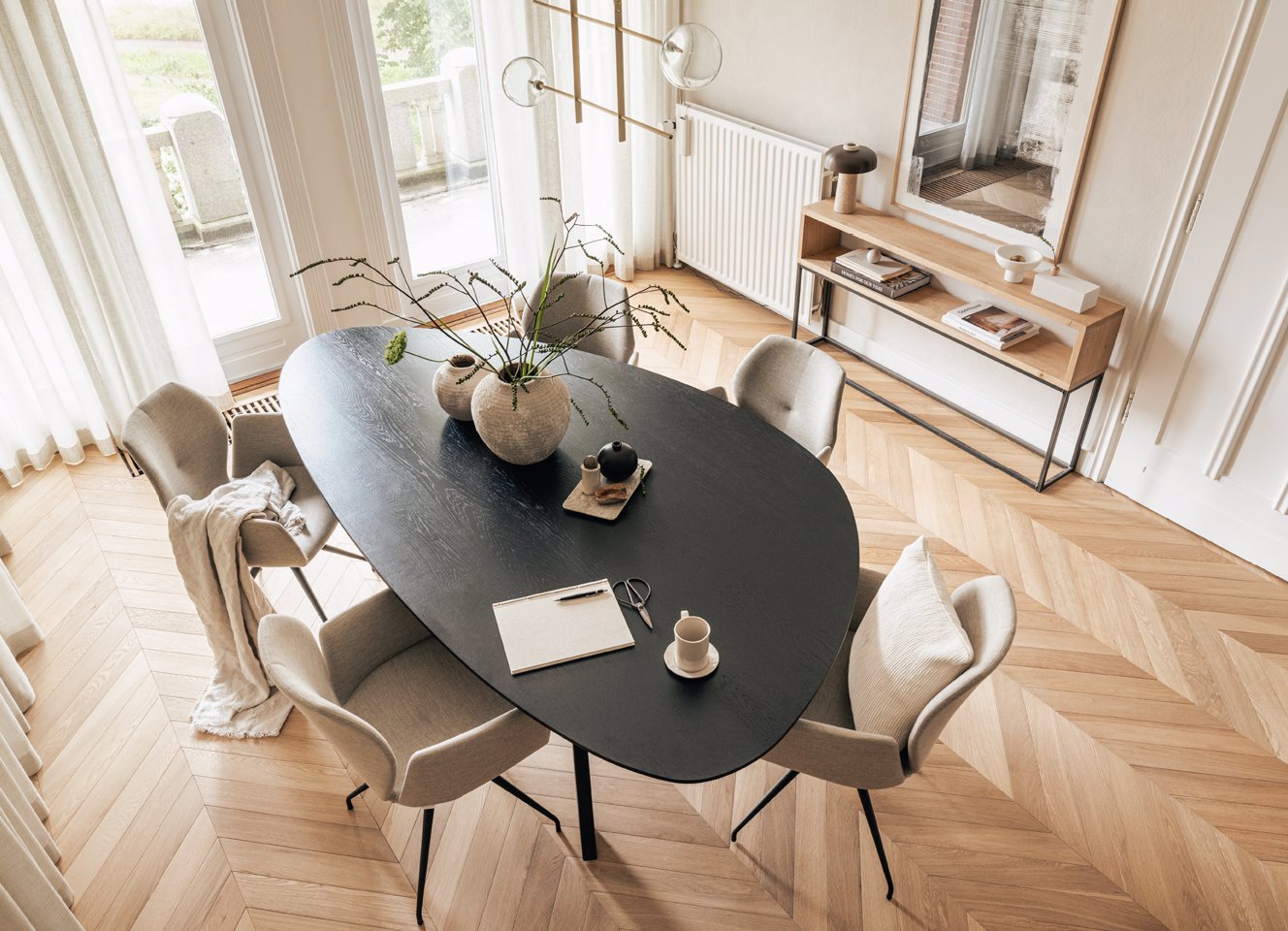 assymetrische-eettfafel Assymetrische eettafel | Table du Sud