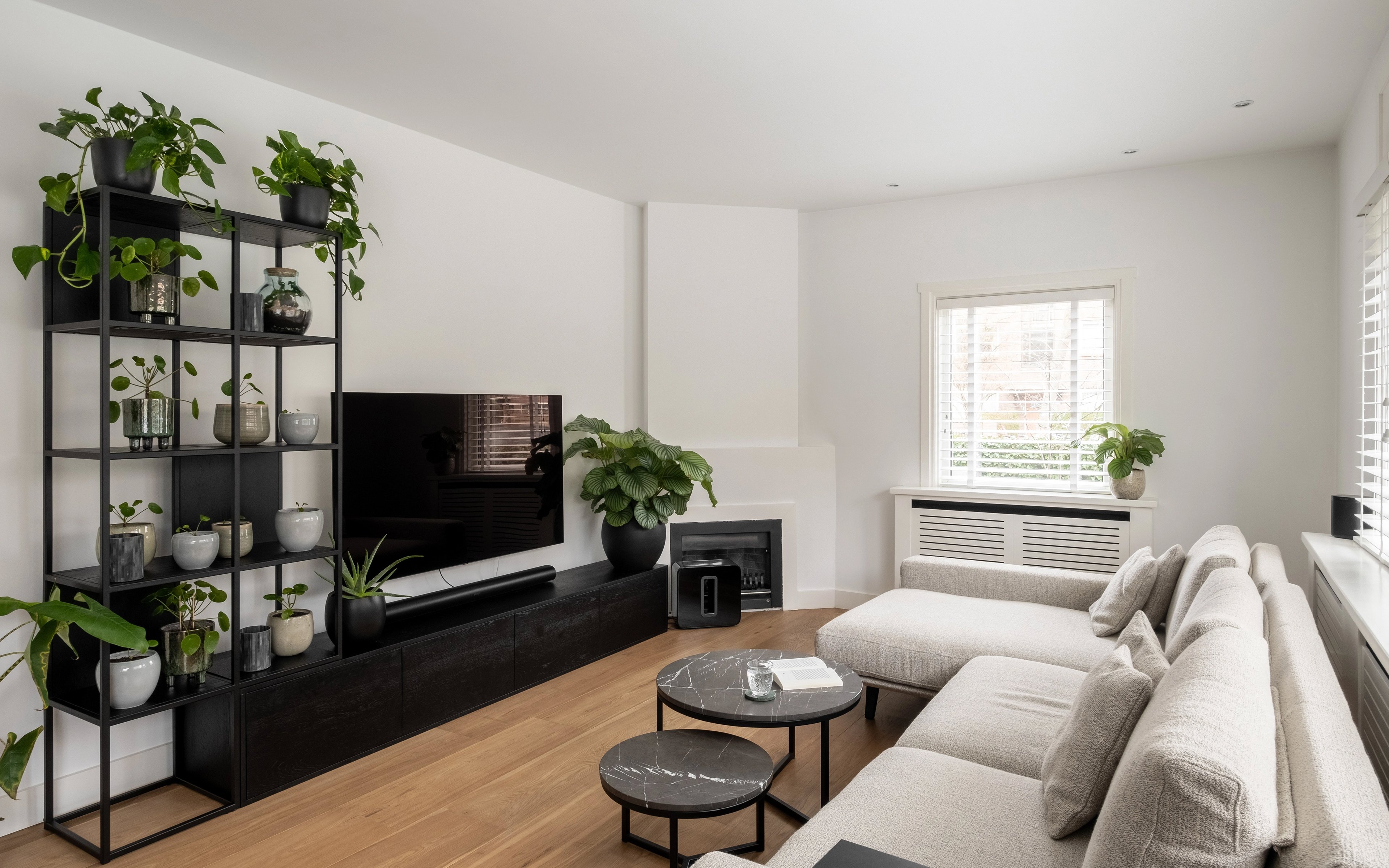 How to choose a TV furniture | Table du Sud