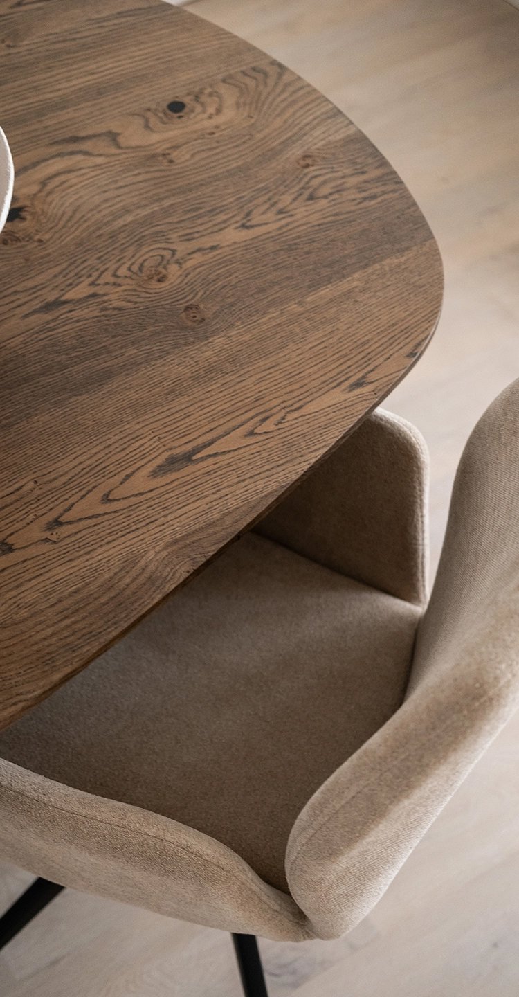 tafel-bij-gezin-met-kinderen Geschikte tafel voor gezinnen met kleine kinderen | Table du Sud