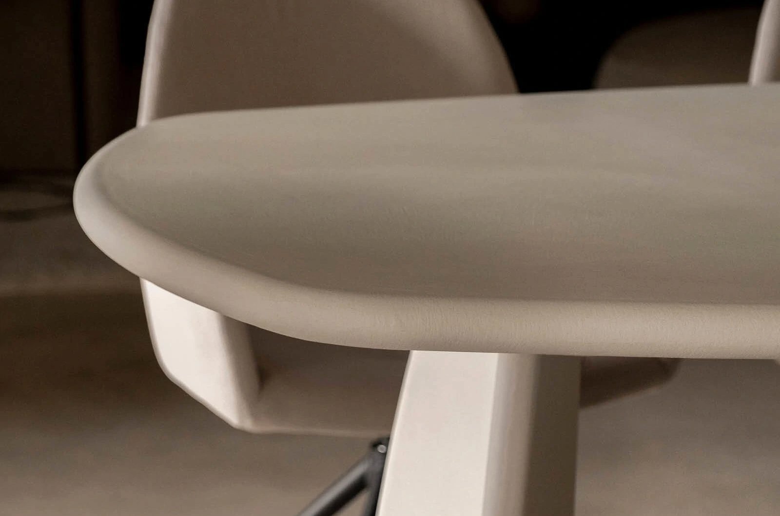 ronde-betonnen-eettafel-crete-80061 (1)