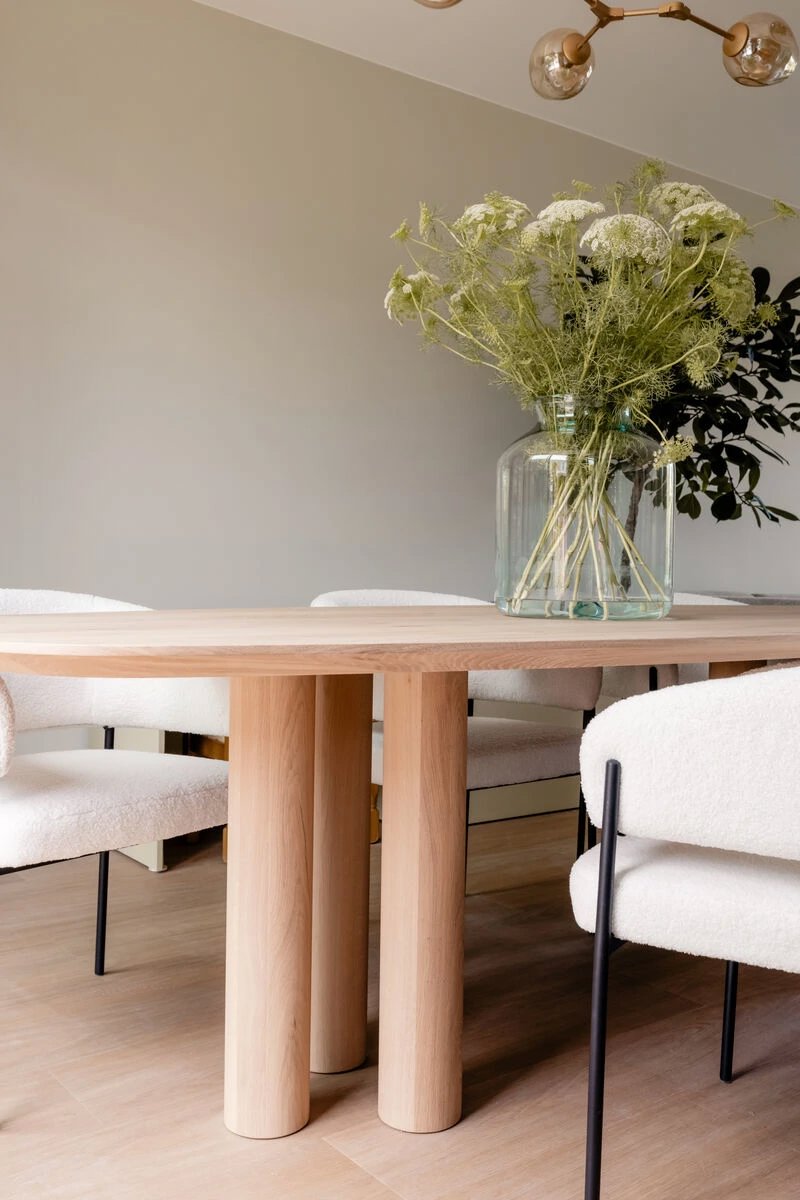 Kopen zonder kijken eettafel met eiken onderstel en stoelen