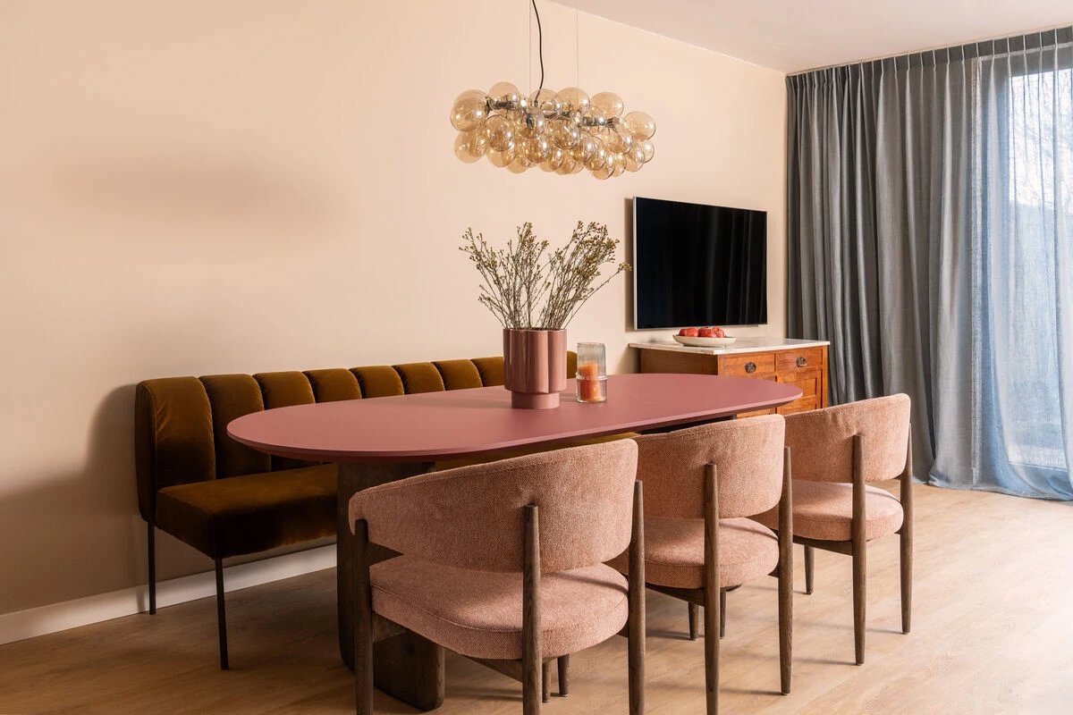 Kopen zonder kijken halve cirkel eettafel met 3 stoelen en een bankje