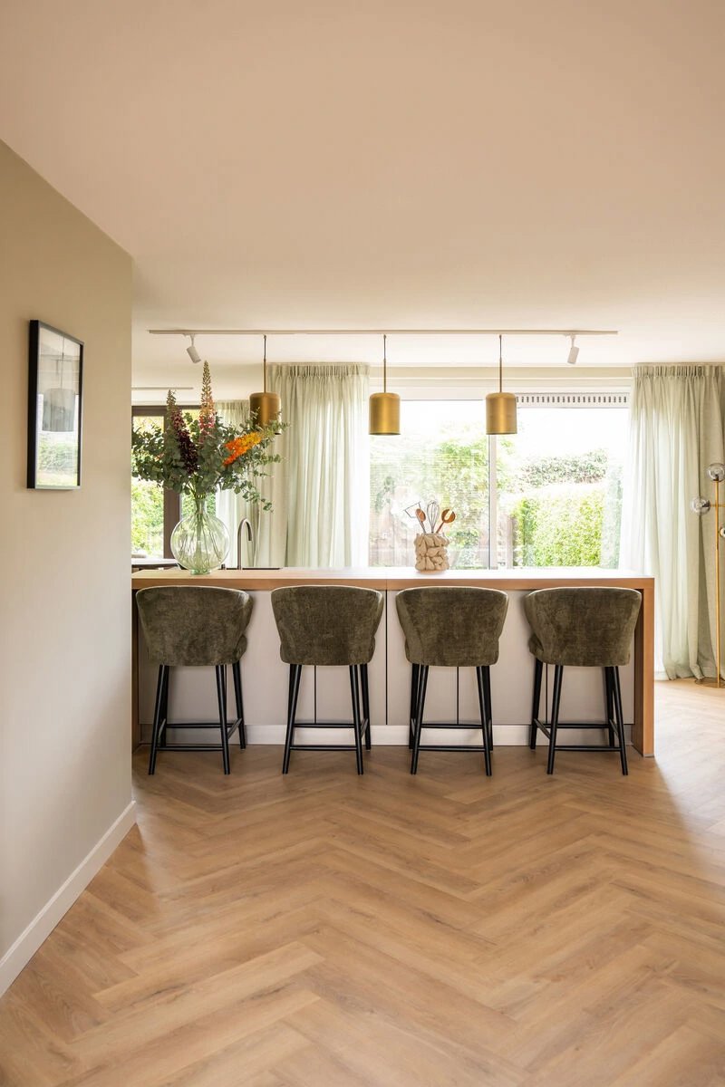 Kopen zonder kijken barkrukken aan keukenblok