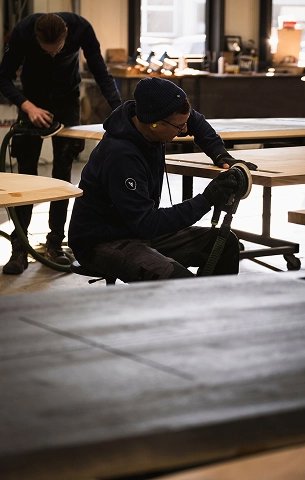 Eikenhouten tafel opschuren