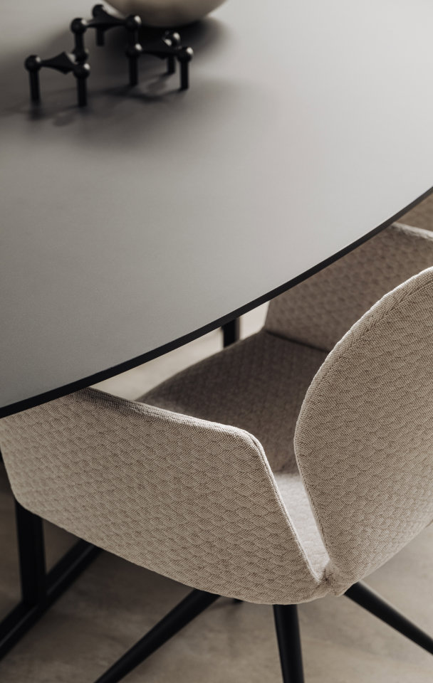 Close-up eetkamerstoel Mood #95