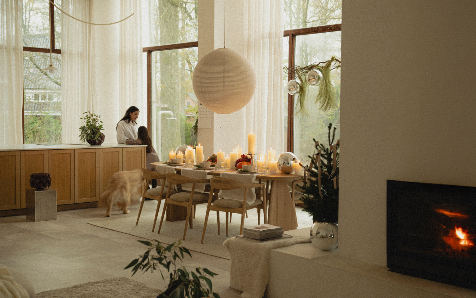 Aankleding kersttafel met decoratie Table du Sud