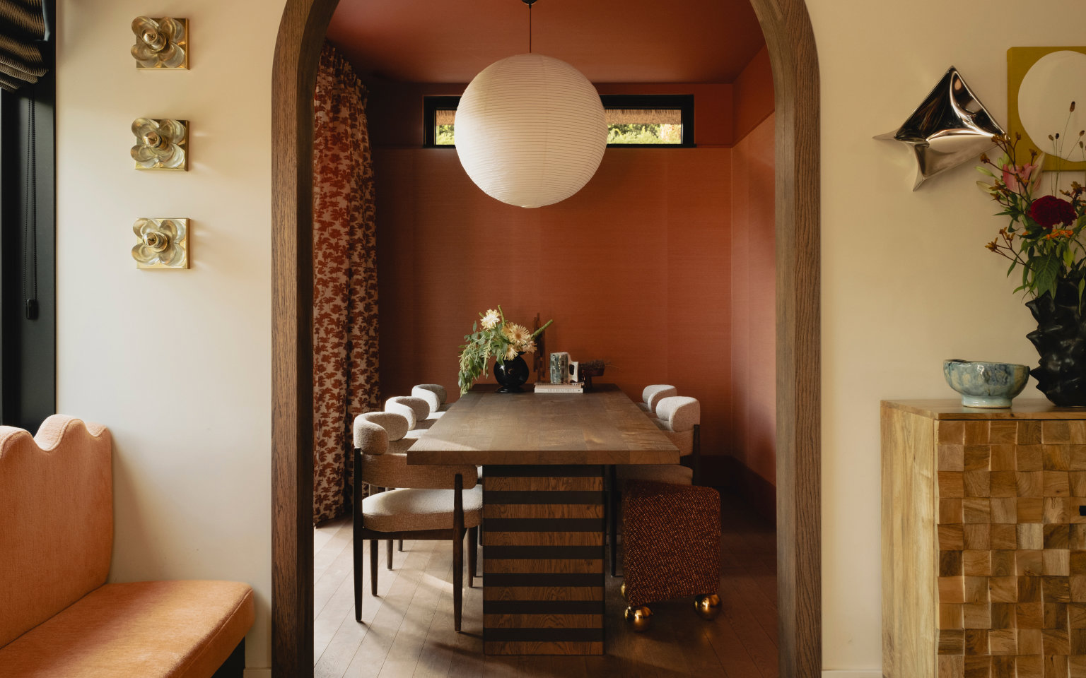 Rechthoekige eettafel voor 6 personen 280 cm lengte.