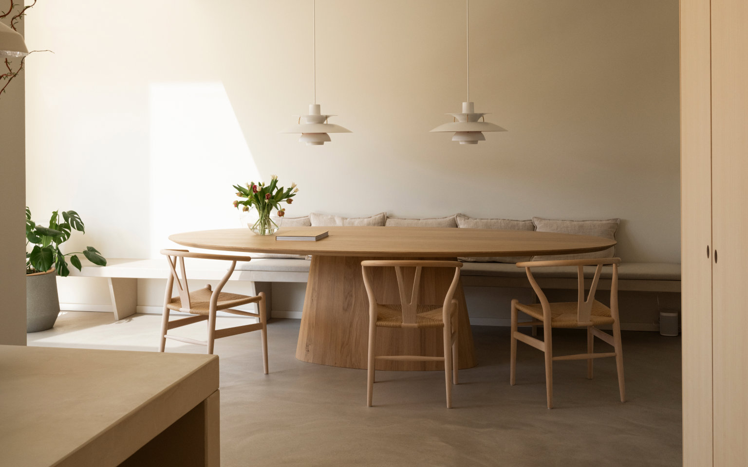 Eikenhouten ovale eettafel voor 4 personen van Table du Sud