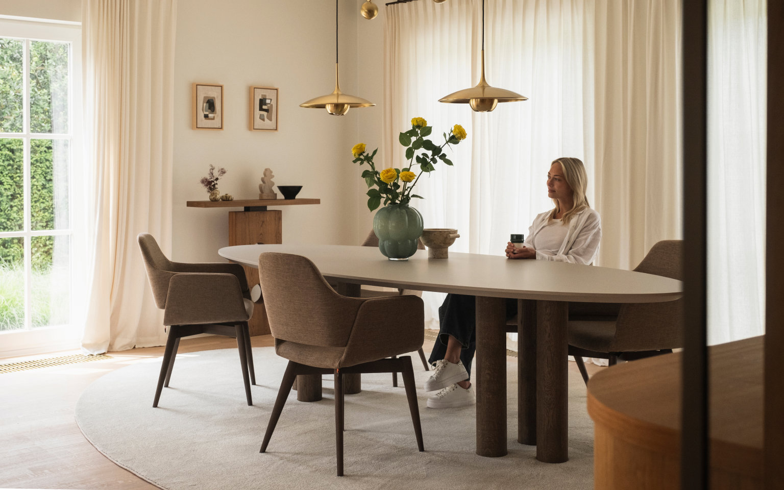 Ovale eettafel voor 4 personen in materiaal Fenix