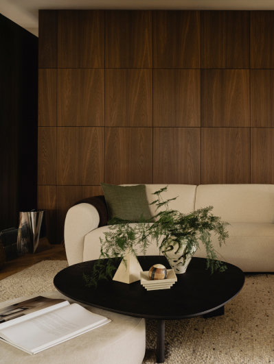 Table du Sud woonstijl ontdekken met bank Dream en salontafel in eikenhout