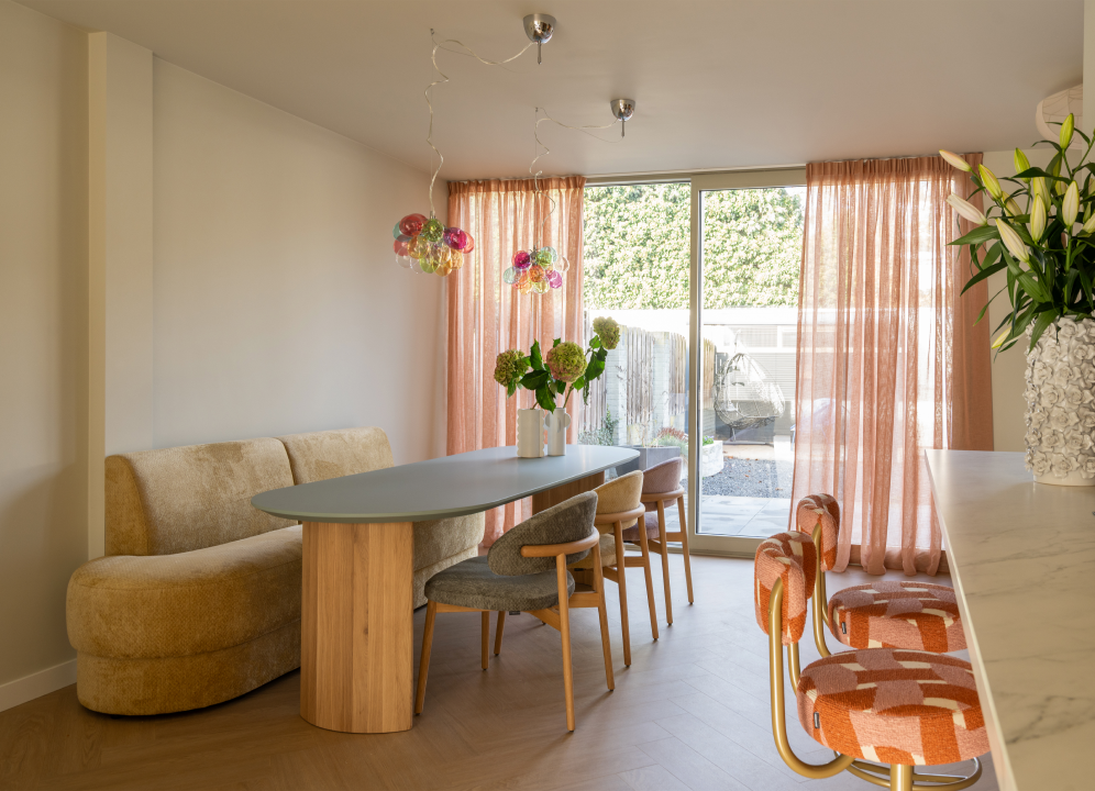 Eetkamerbank en eetkamerstoelen voor Kopen Zonder Kijken 2026