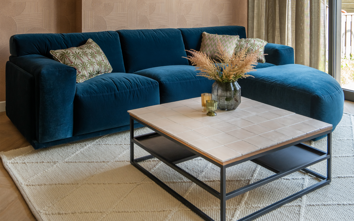 Woonkamerset met hoekbank van Table du Sud voor Kopen Zonder Kijken seizoen 9 aflevering 4 