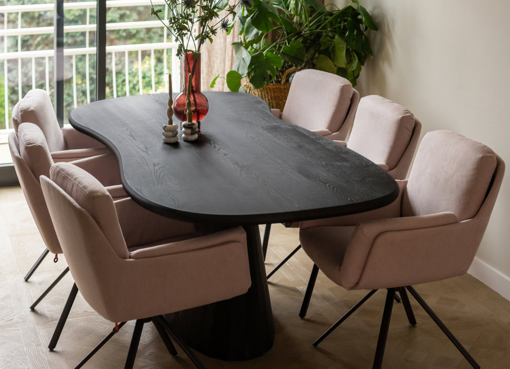 Kopen Zonder Kijken aflevering 23 maart 2026 met eettafel en eetkamerstoelen