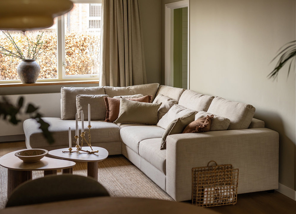 Kopen Zonder Kijken woonkamer met bank van Table du Sud voor Kim en Wilko