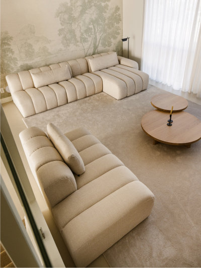Modulaire bank met salontafelset van Table du Sud in beige kleur