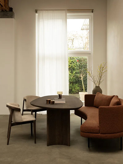 Eetkamerset met eetkamerstoelen en eetkamerbank