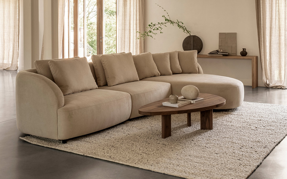 Japandi woonstijl woonkamer met neutrale tinten