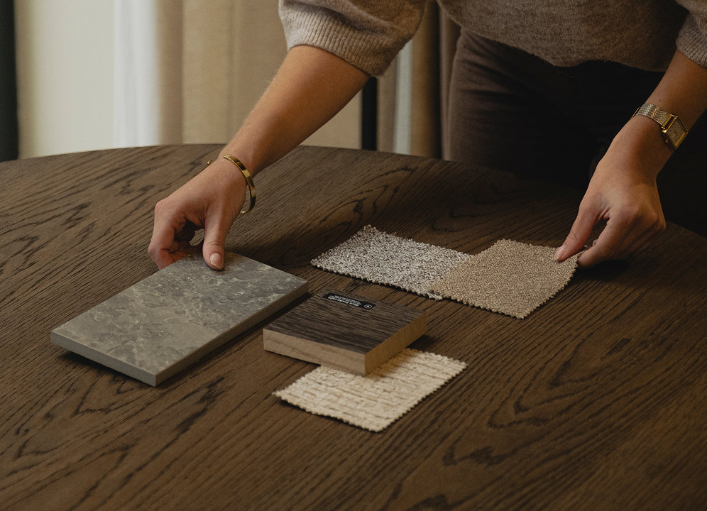 Japandi kleurenpalet met stof- en kleurstalen van Table du Sud materialen