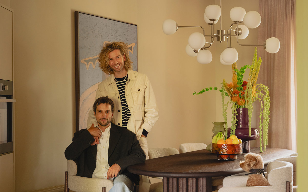 Binnenkijker Table du Sud in maximalistisch interieur met Jurjen en Andre