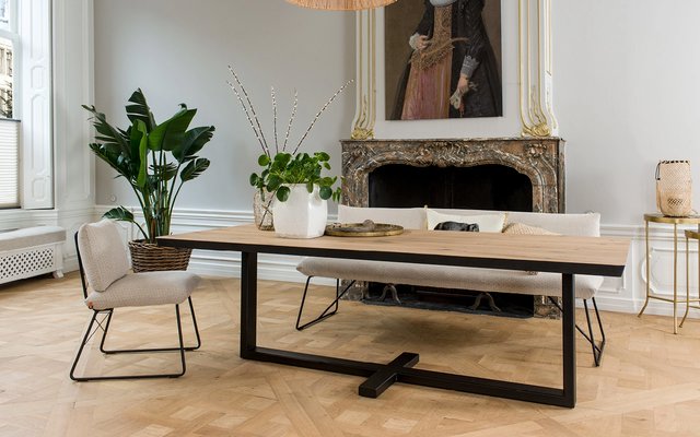 Geleefd-eikenhouten-eettafel-Felix