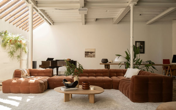 Woontrends - Een vleugje rood - Table du Sud