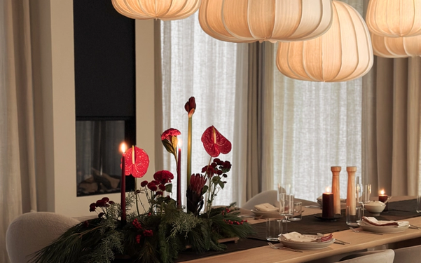 Kersttafel decoratie en servies voor Table du Sud