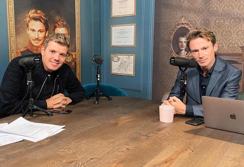 Kiezelvormige-eettafel-zelfspodcast