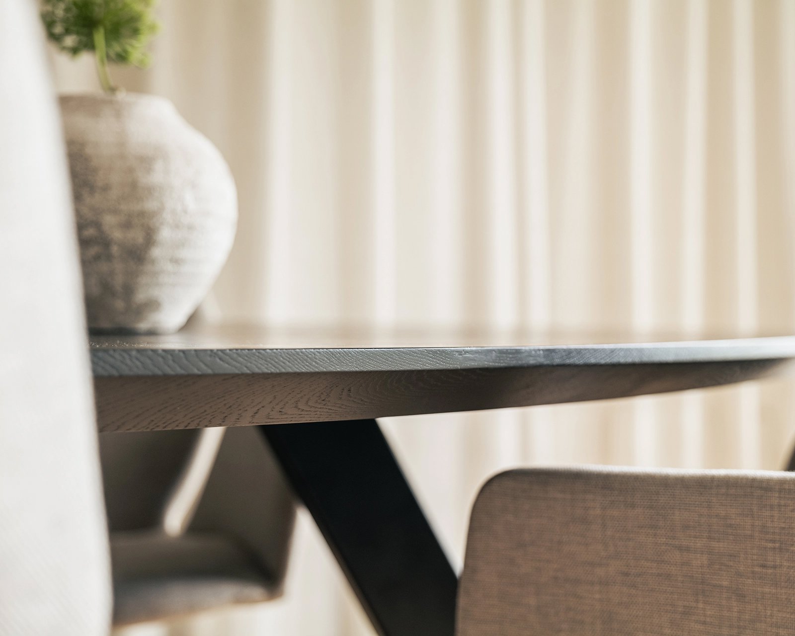 Kiezelvormige_eettafel_detail3