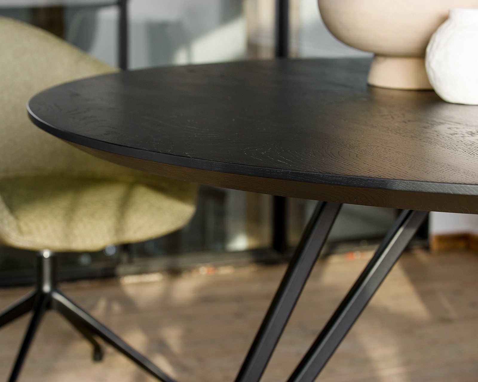 Ronde_eikenhouten_eettafel_chaneau4