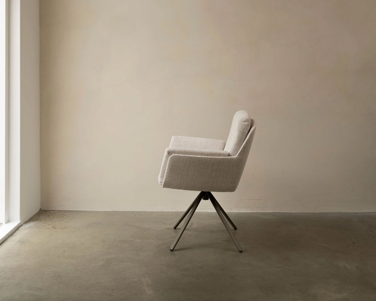 Eetkamerstoel-TDS-x-Mobitec-Plume-11