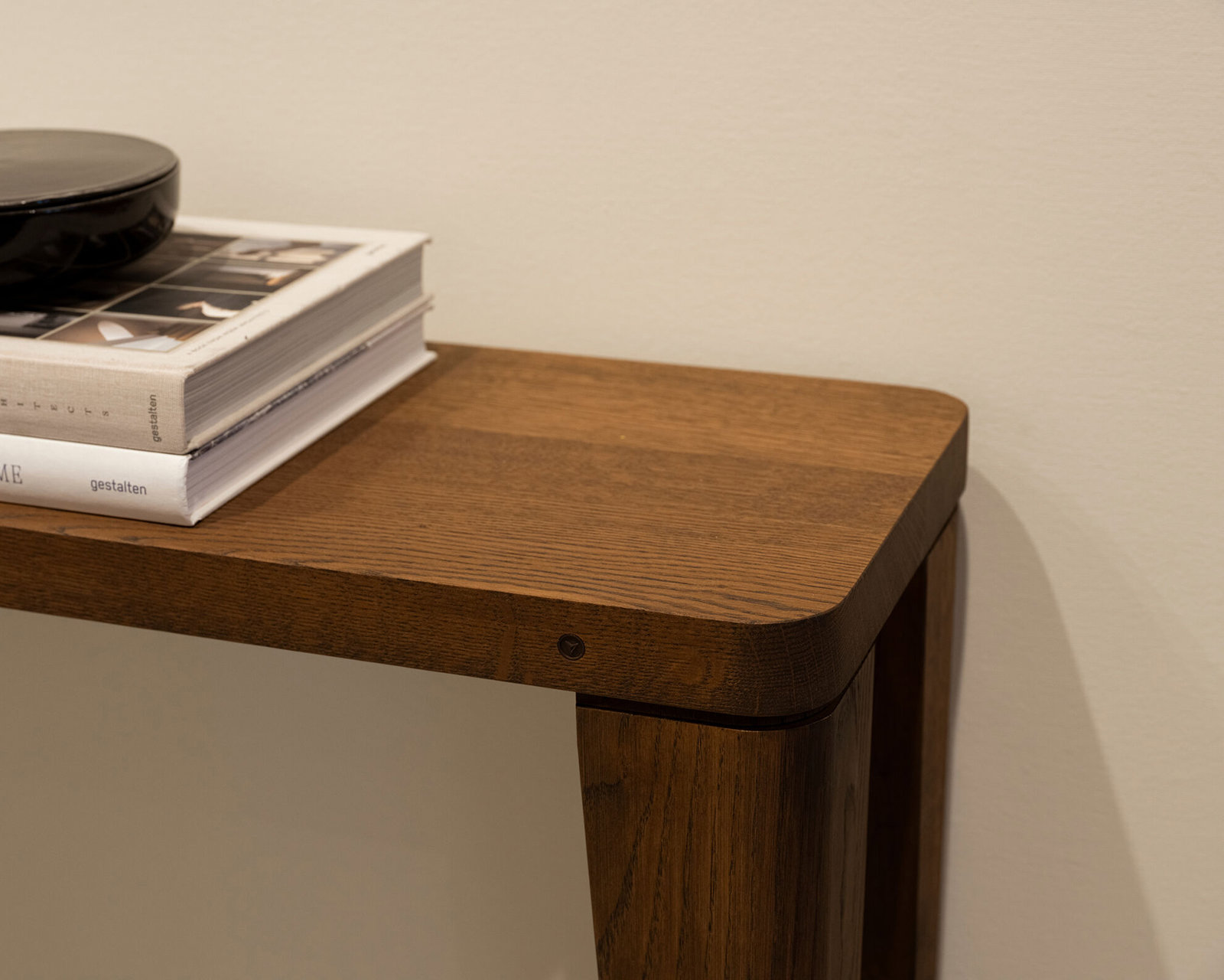 Sidetable-Miles-2