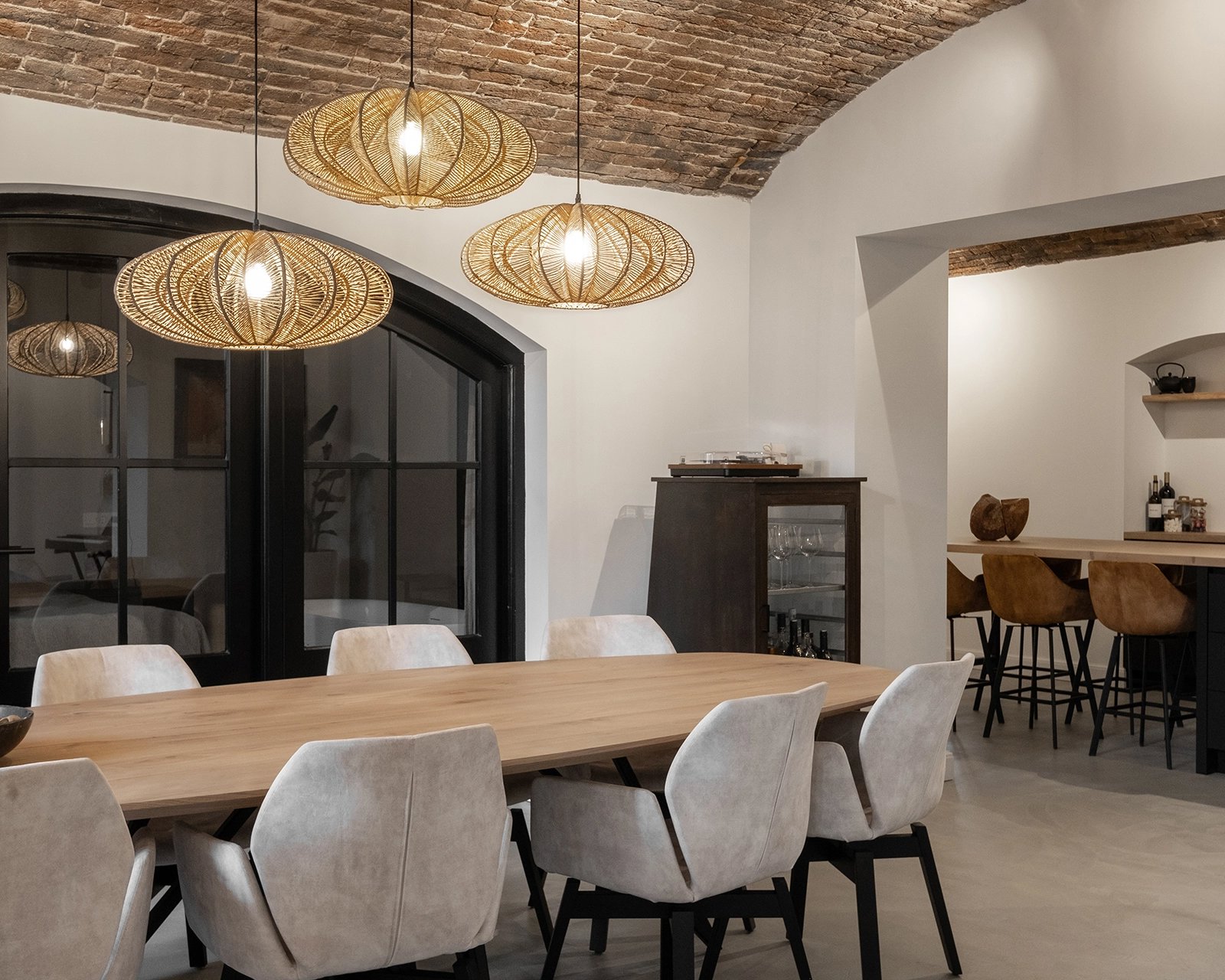 Mood_stoelen_deens_ovale_tafel_pomm4