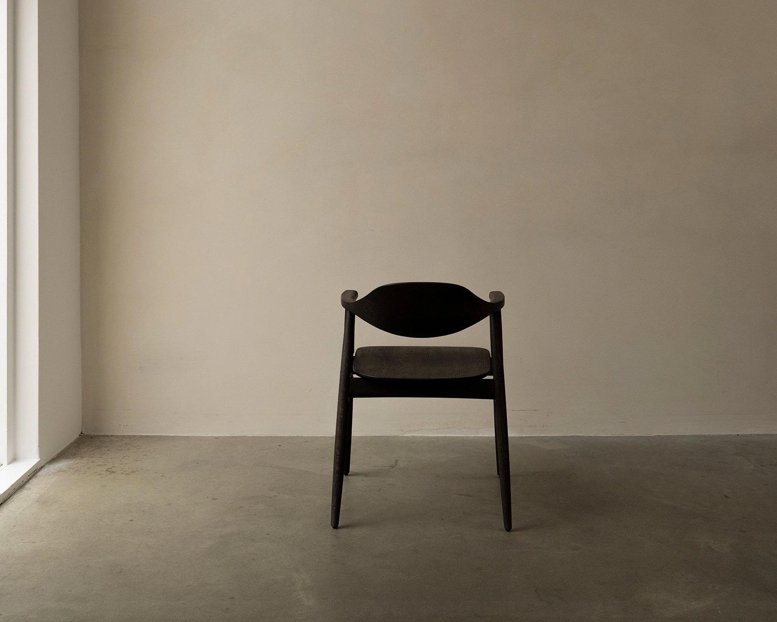 Eetkamerstoel-Serrano-hout-32