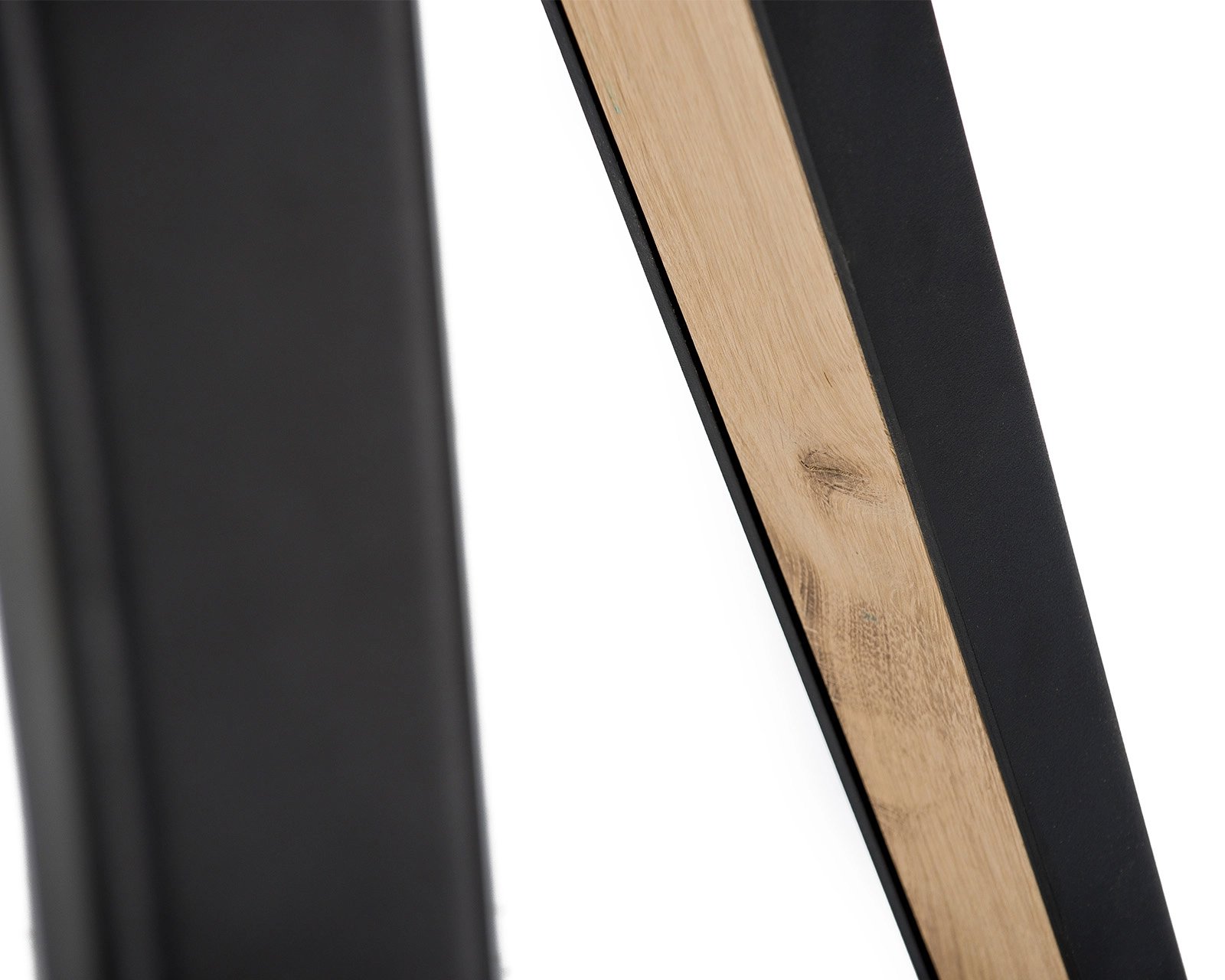 Ronde eettafel van eikenhout met een Savie onderstel | Table du Sud