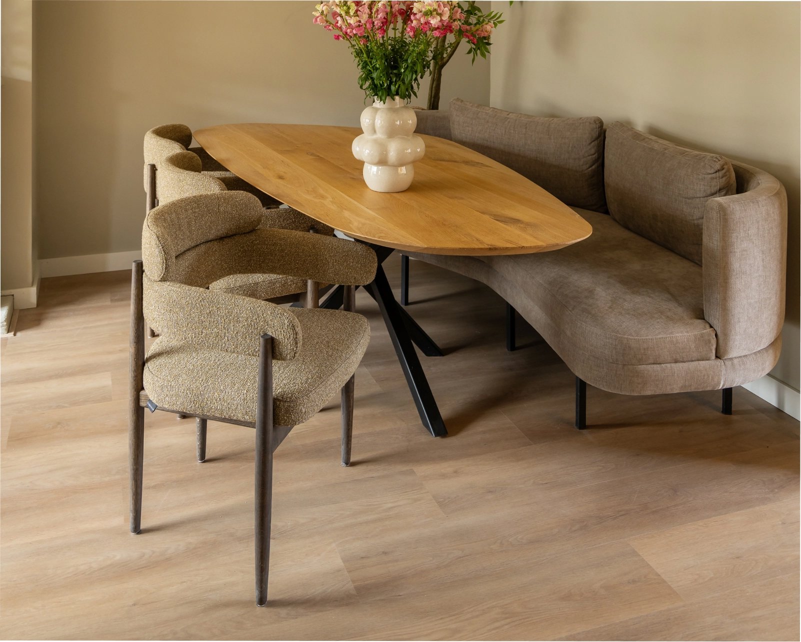 Bekijk alle meubels uit aflevering 4 van Kopen Zonder Kijken