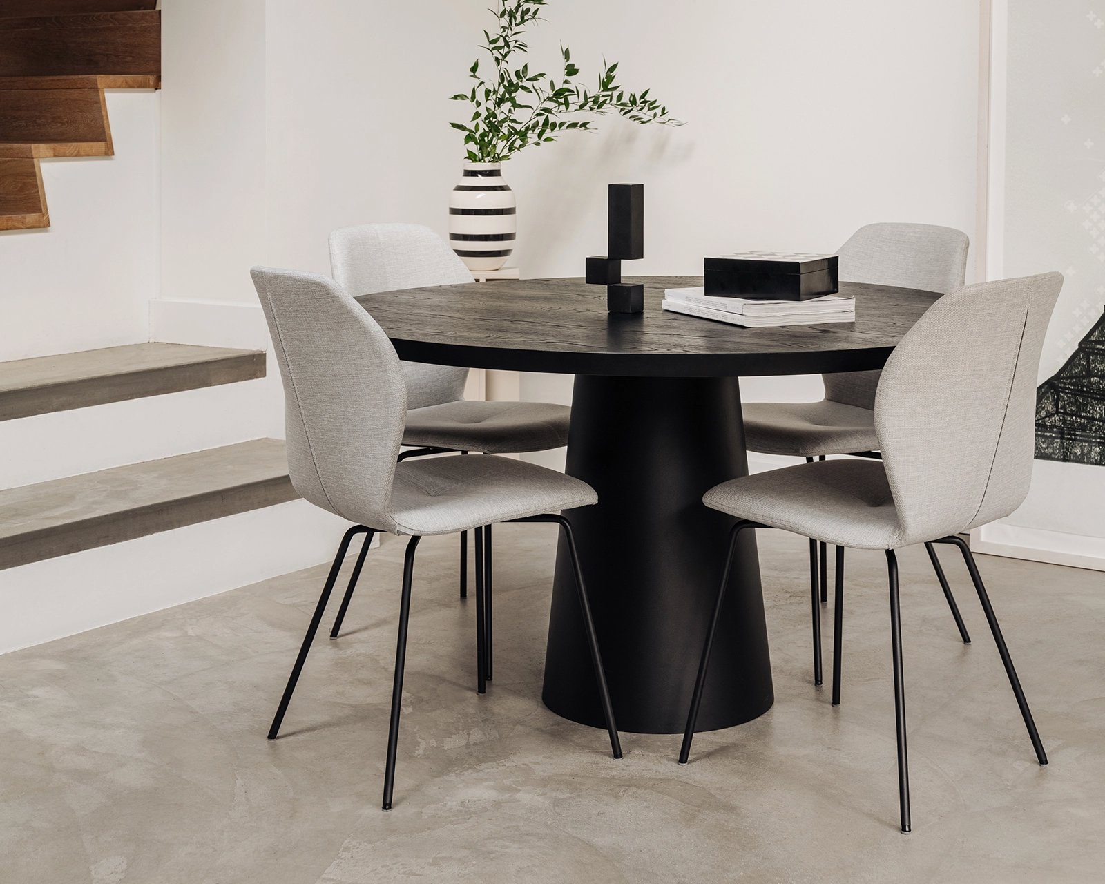 Ronde-eettafel-Qone-Mood91