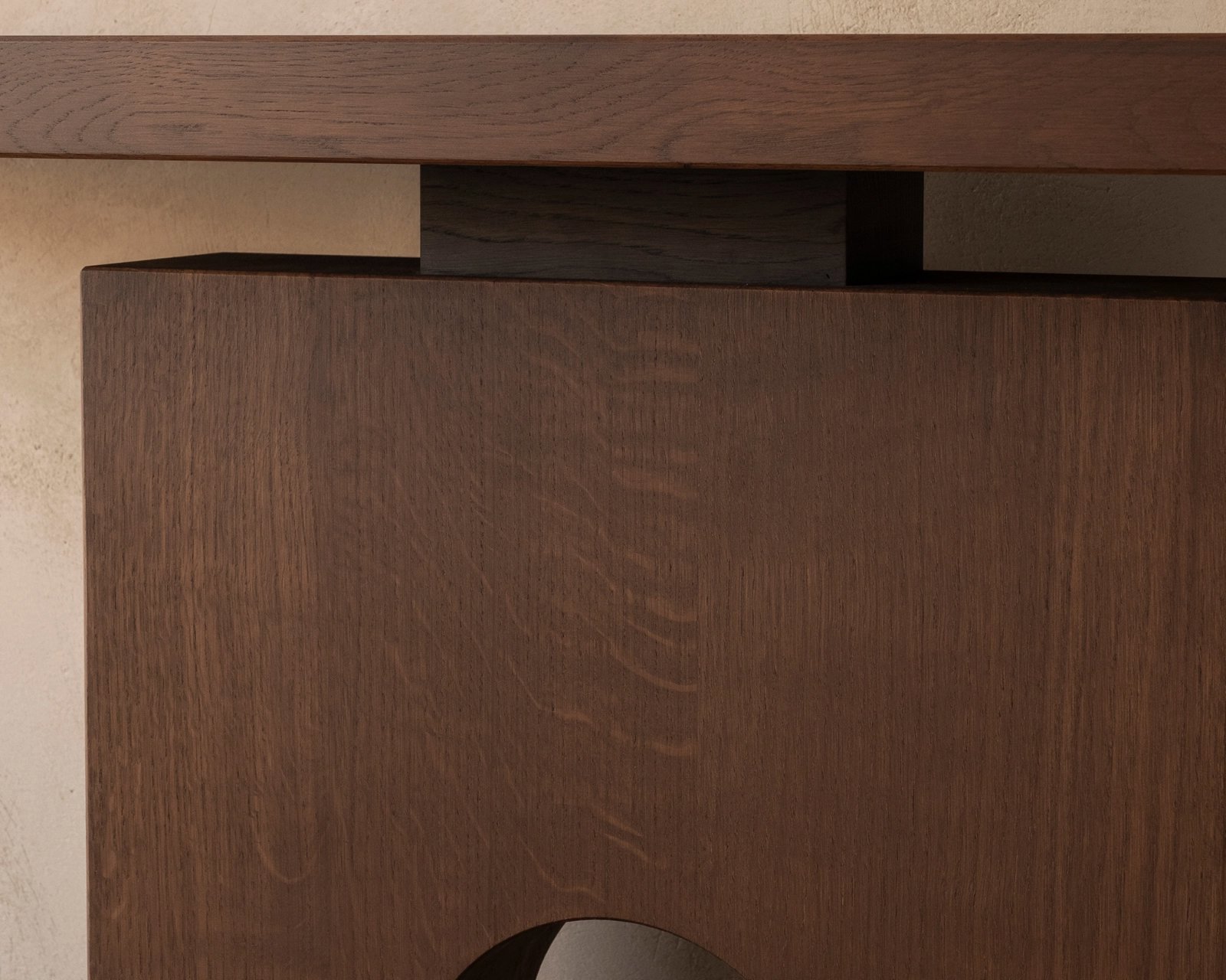 lizachloe-sidetable-closeup