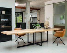 Half-ovale-eiken-eettafel-marly