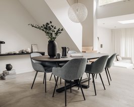 Deens-ovale-eettafel-Aron-Vertigo