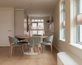 toro-stoelen-met-ronde-tafel