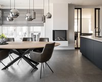 ovale-gap-met-seattle-stoelen