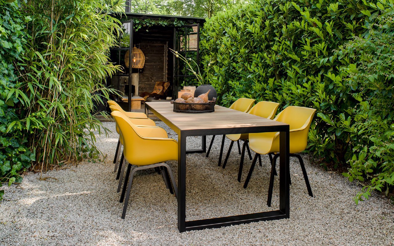 maintaining-wooden-outdoor-table Maintaining a wooden outdoor table | Table du Sud