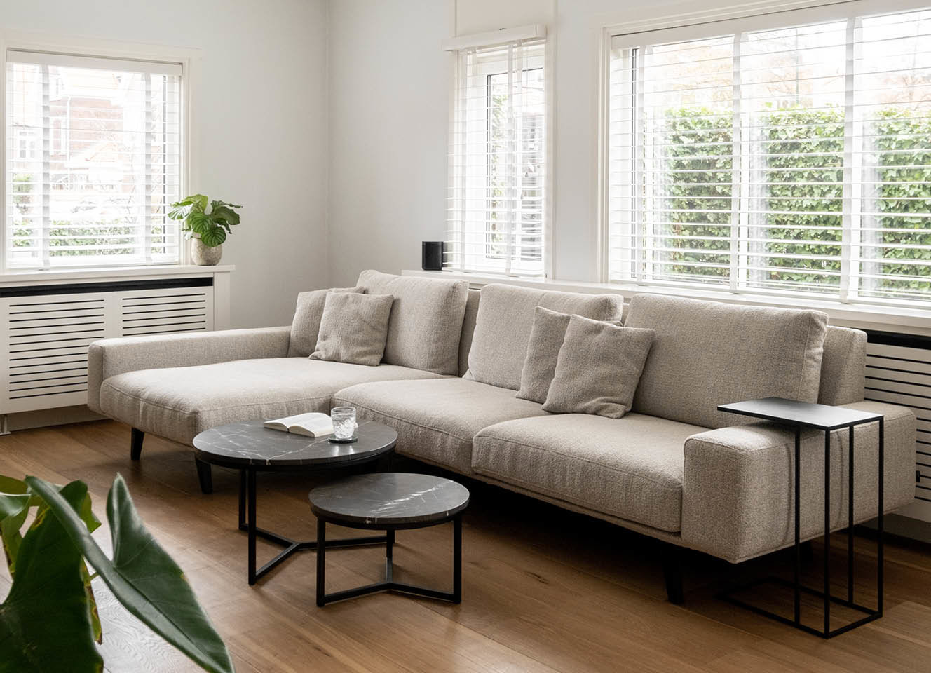 fixed-vs-loose-cushions Fixed vs loose cushions | Table du Sud