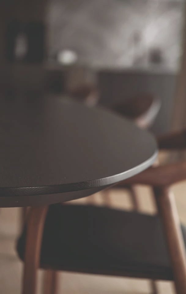 perfecte-maat-kiezelvormige-eettafel Perfecte maat van mijn kiezelvormige eettafel | Table du Sud