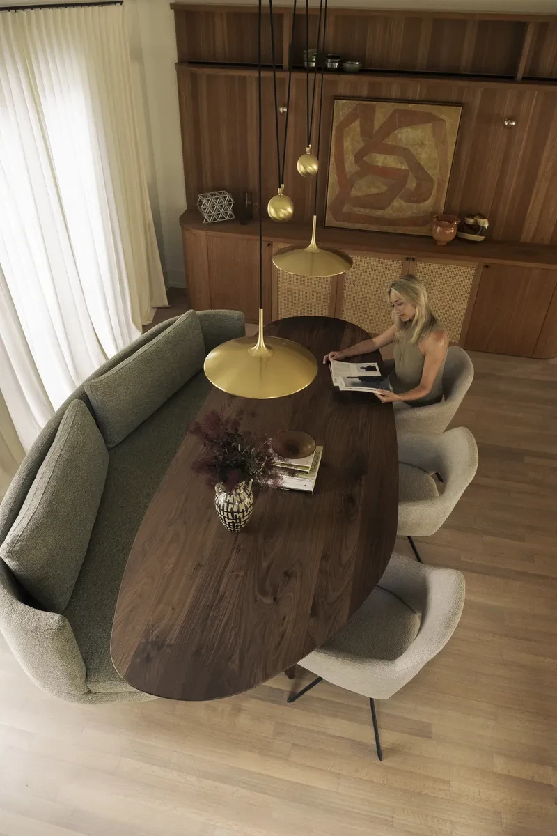 Leaf eettafel met stoelen en eetkamerbank