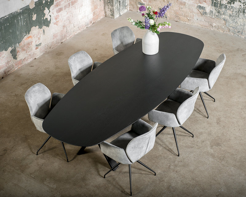 Why you should choose an oval table